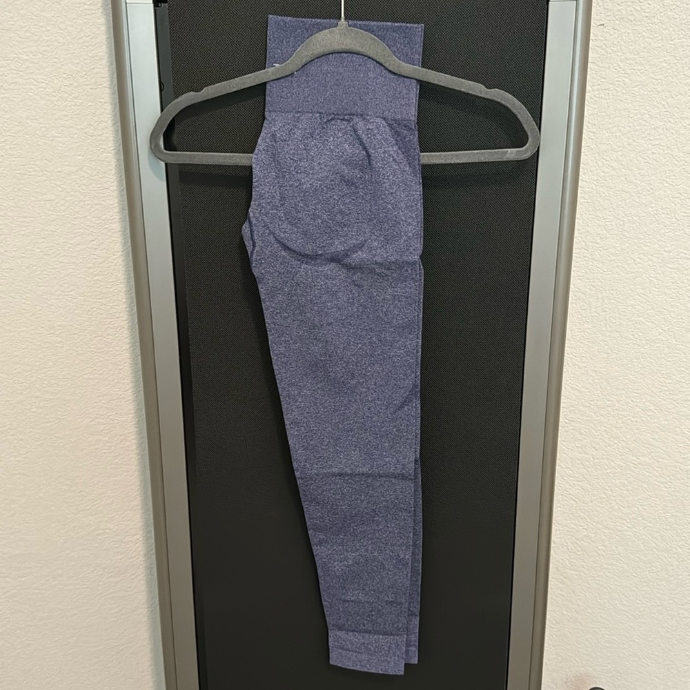 NVGTN Indigo Contour Seamless Leggings. Size medium.